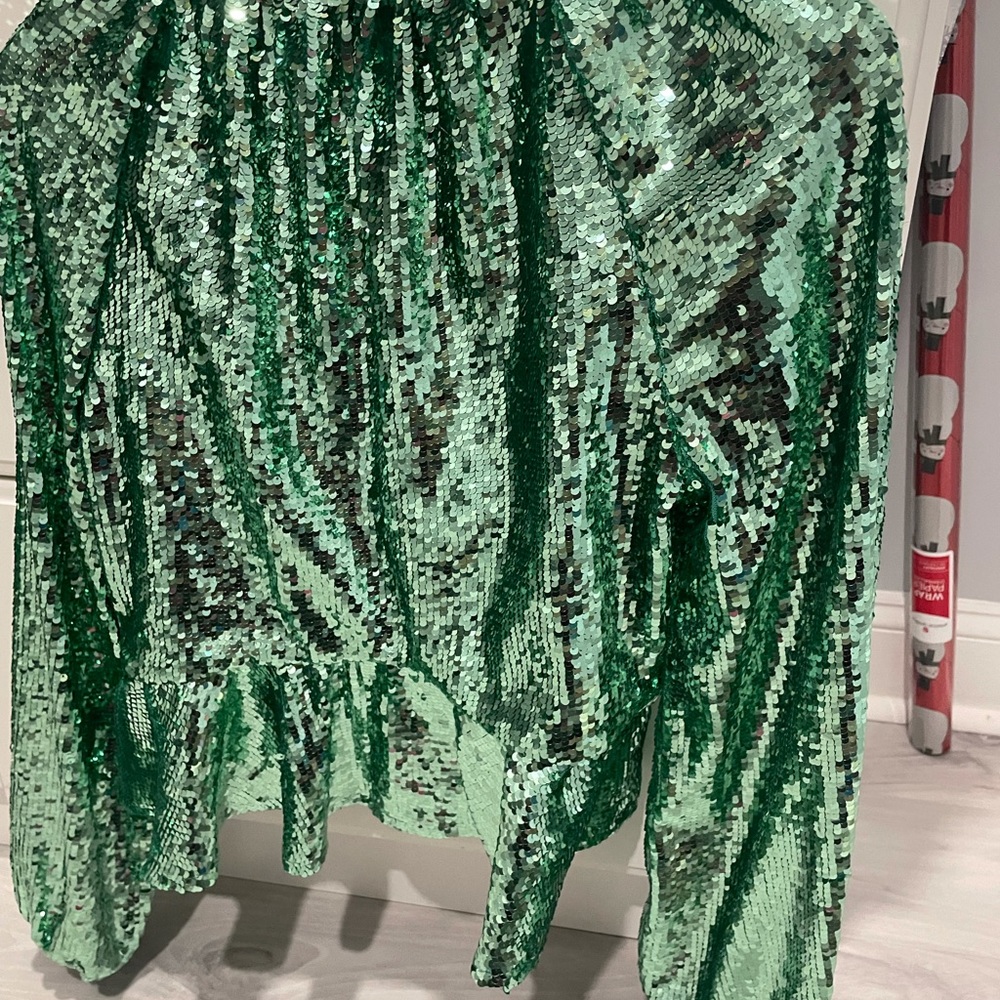 For love and lemons medium green top. Worn once